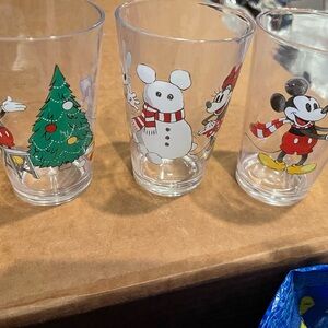 Pottery Barn Kids - Disney Mickey & Minnie Mouse Holiday Plastic Tumbler (3)